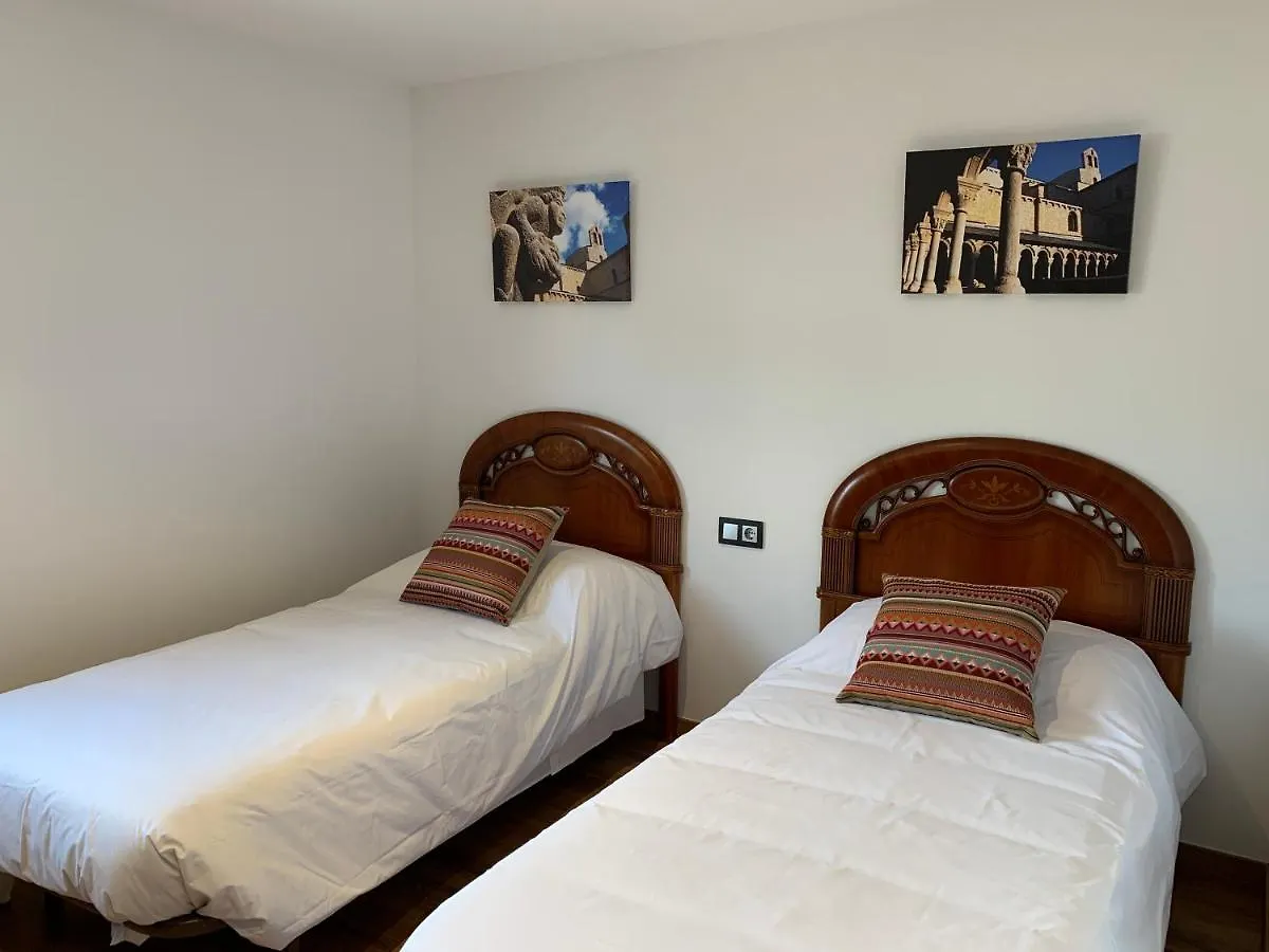 Cal Canal Montferrer Apartment
